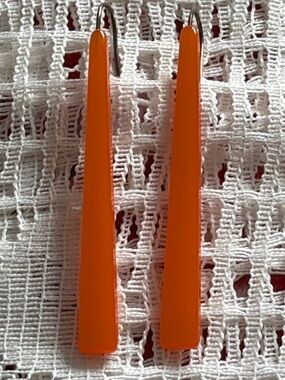 3/$30✨🧡Vintage 1960s Mod Tangerine Drop Earrings🧡MCM 2” long & skinny